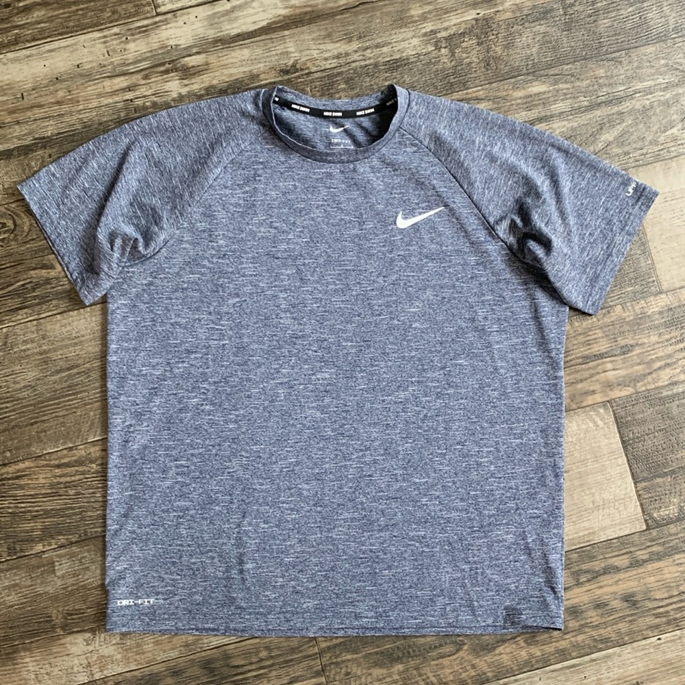 Nike Swim Dri-Fit UPF 40+ tee shirt - Picture 4 of 7